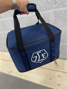 Kylväska med flasköppnare