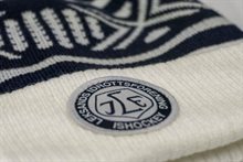 Mössa med tofs vit/marin